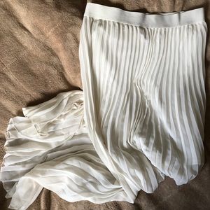 Lauren Conrad Pleated Maxi Skirt